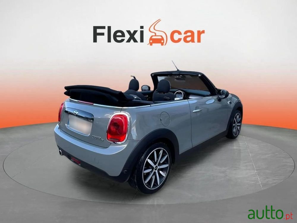 2016' MINI Cabrio Cooper D photo #6