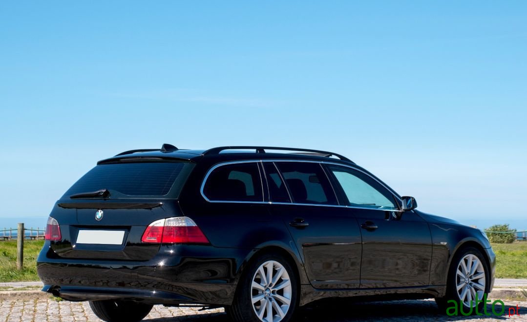 2008' BMW 520 photo #6