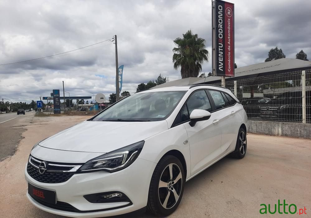 2016' Opel Astra Sports Tourer photo #1