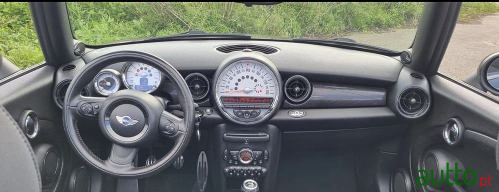 2012' MINI Cabrio Cooper S photo #2