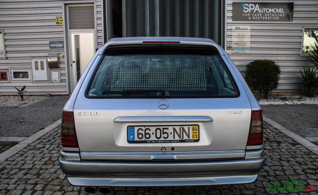 1994' Mercedes-Benz E-300 photo #4