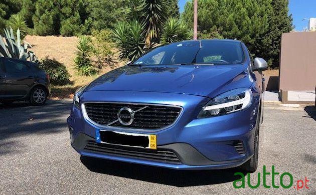 2018' Volvo V40 photo #1