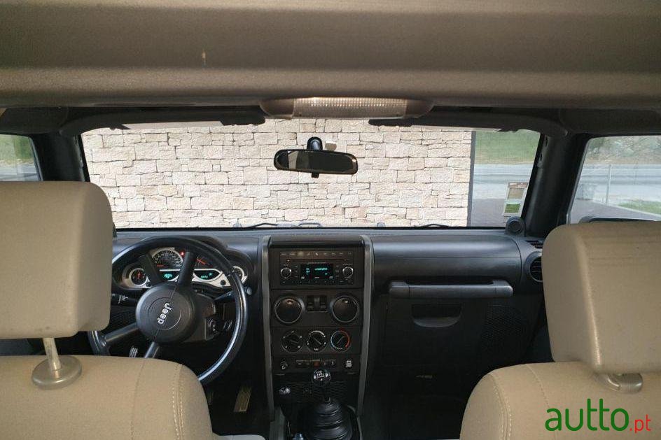 2010' Jeep Wrangler photo #4