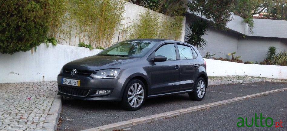 2010' Volkswagen Polo photo #5