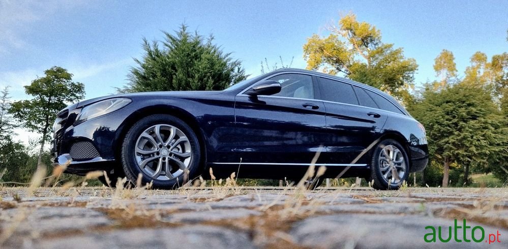 2015' Mercedes-Benz Classe C photo #4