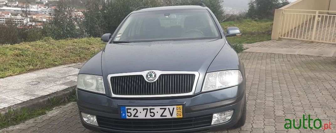 2005' Skoda Octavia Sport photo #2