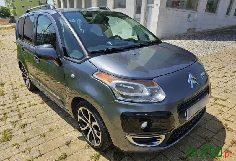 2012' Citroen C3 Picasso photo #5