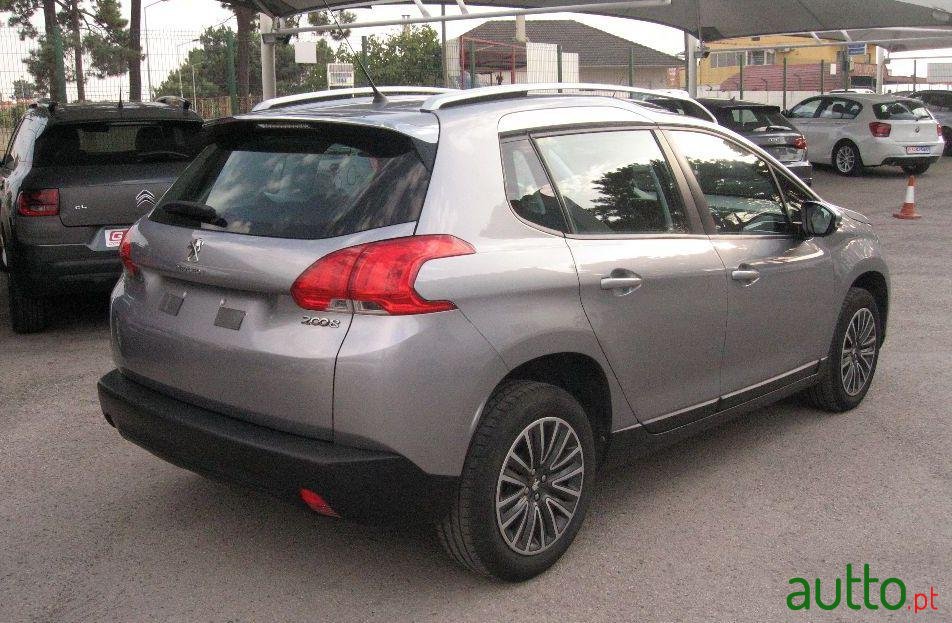 2013' Peugeot 2008 1.4 Hdi Active photo #2