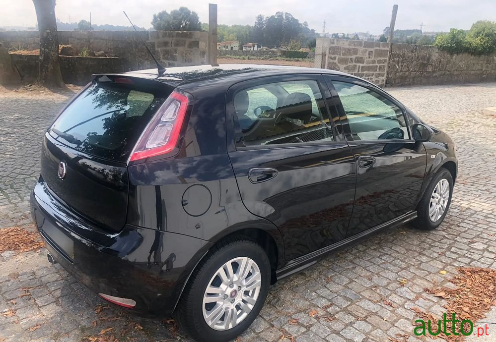 2014' Fiat Punto 1.2 Young S&S photo #3