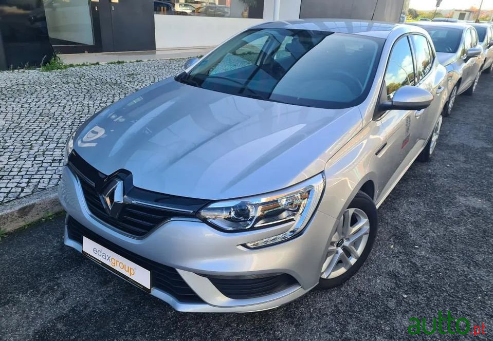 2019' Renault Megane photo #1