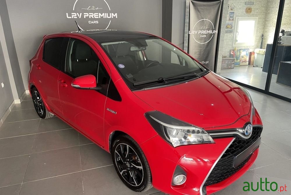 2016' Toyota Yaris photo #3