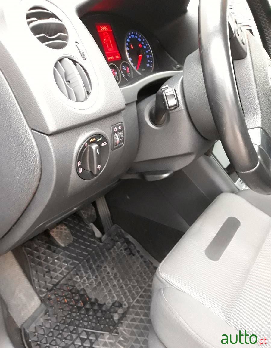 2009' Volkswagen photo #3