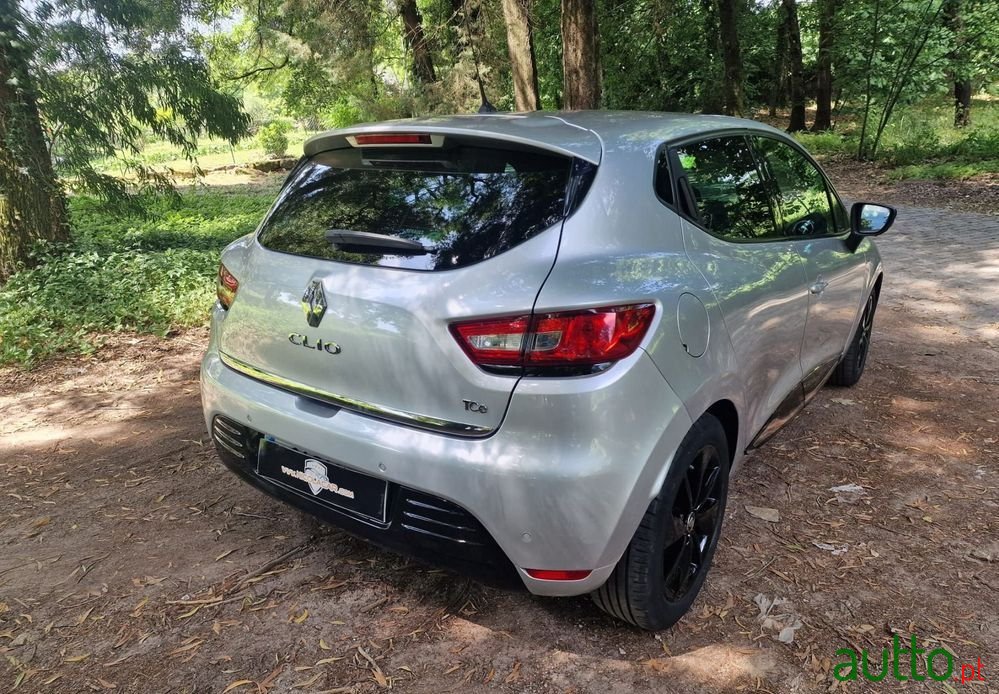 2015' Renault Clio photo #5