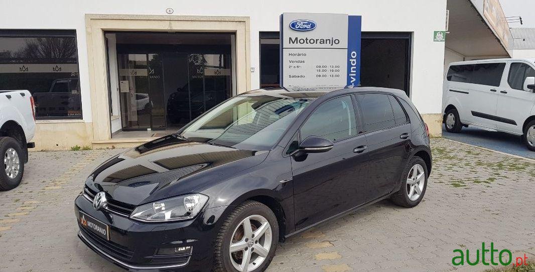 2015' Volkswagen Golf photo #2