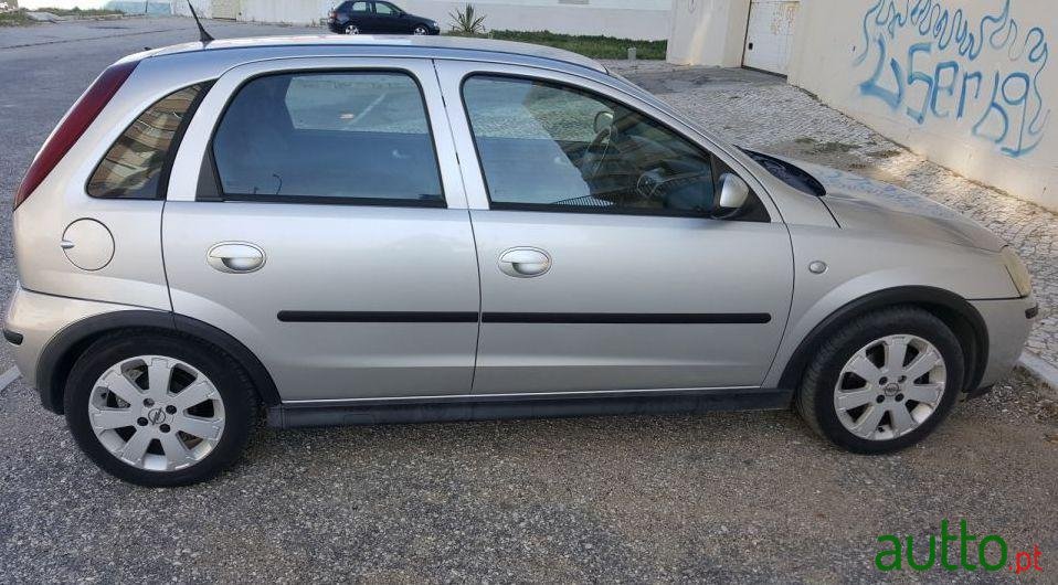 2004' Opel Corsa 1.3 Cdti Enjoy photo #2