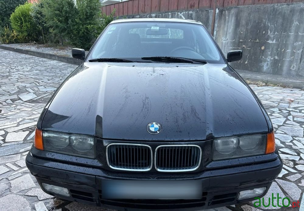 1994' BMW Série 3 I Compact photo #1