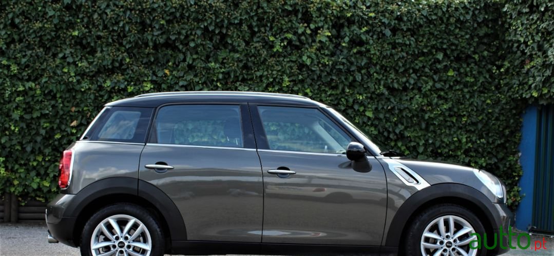 2011' MINI Countryman photo #5