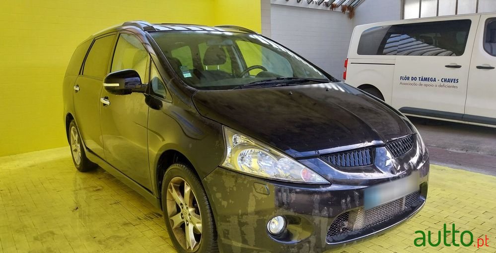 2010' Mitsubishi Grandis 2.0 Di-D Invite Fpf photo #2