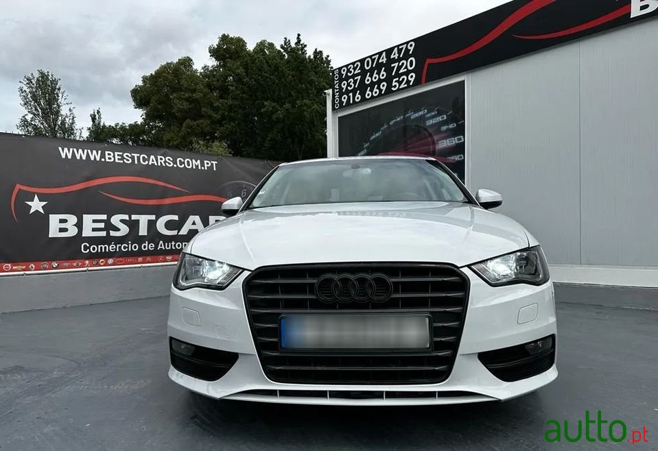 2015' Audi A3 Sportback photo #2