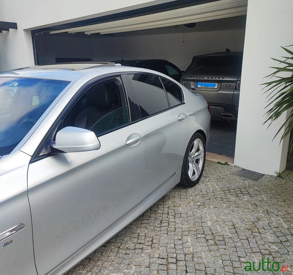 2012' BMW Série 5 D Pack M Auto photo #3