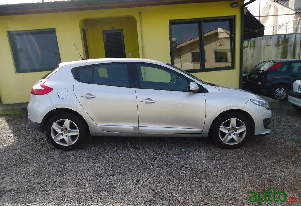 2014' Renault Megane photo #4