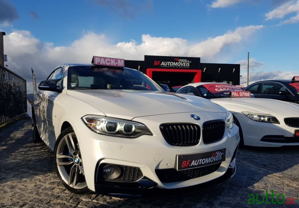 2014' BMW 220 photo #1