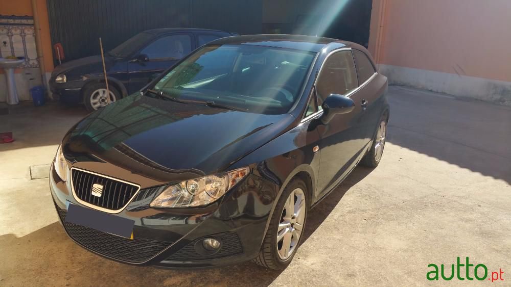 2010' SEAT Ibiza photo #1