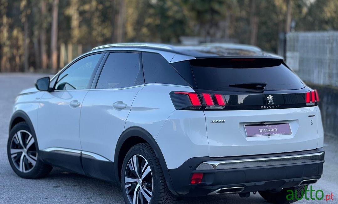 2016' Peugeot 3008 photo #2