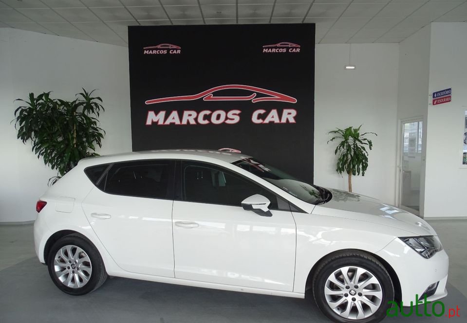 2013' SEAT Leon photo #6