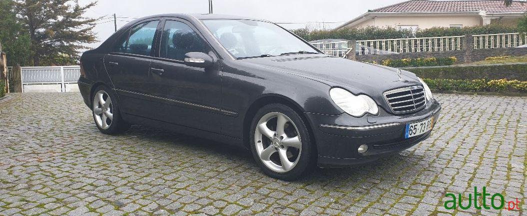 2001' Mercedes-Benz C-220 Cdi Avantgarde photo #1