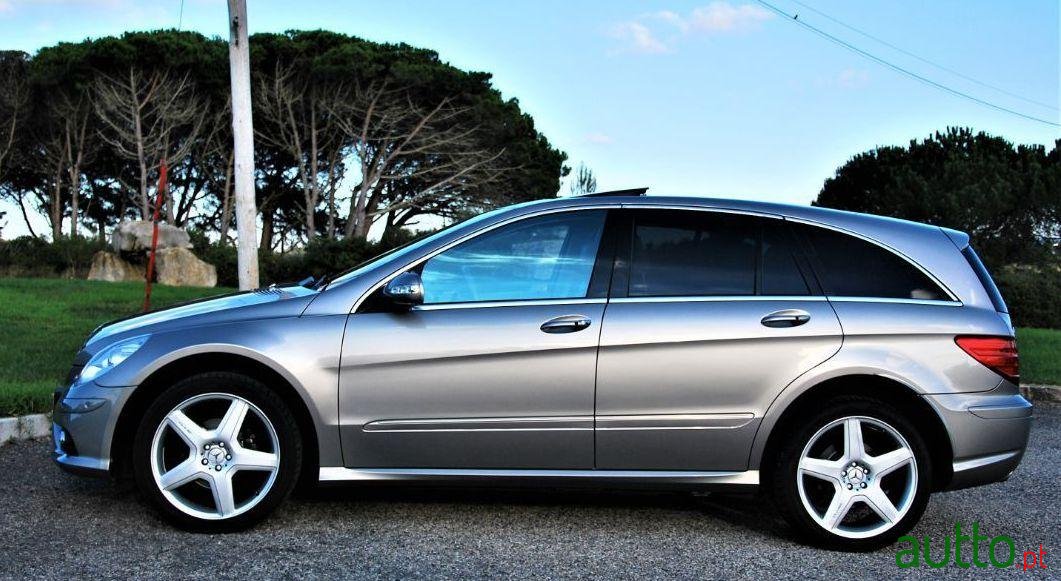 2009' Mercedes-Benz R-320 photo #1