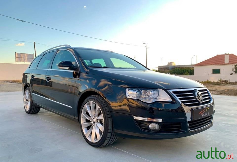 2009' Volkswagen Passat Variant photo #2