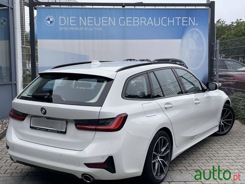 2019' BMW 320 Sport photo #2