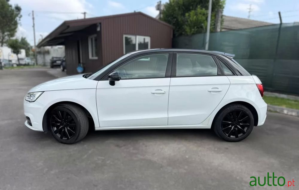 2016' Audi A1 Sportback photo #6