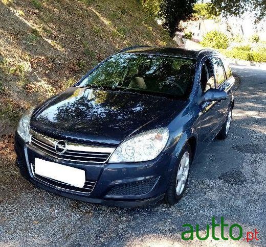 2008' Opel Astra Caravan photo #5