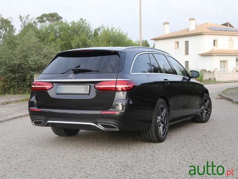 2021' Mercedes-Benz Classe E De Amg Line photo #2