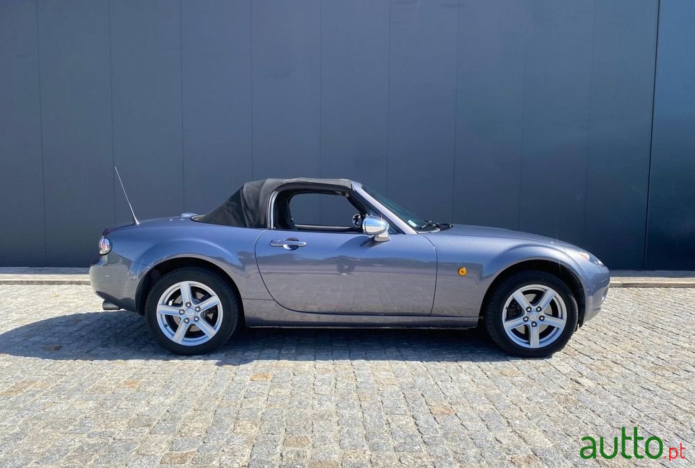2006' Mazda MX-5 photo #5