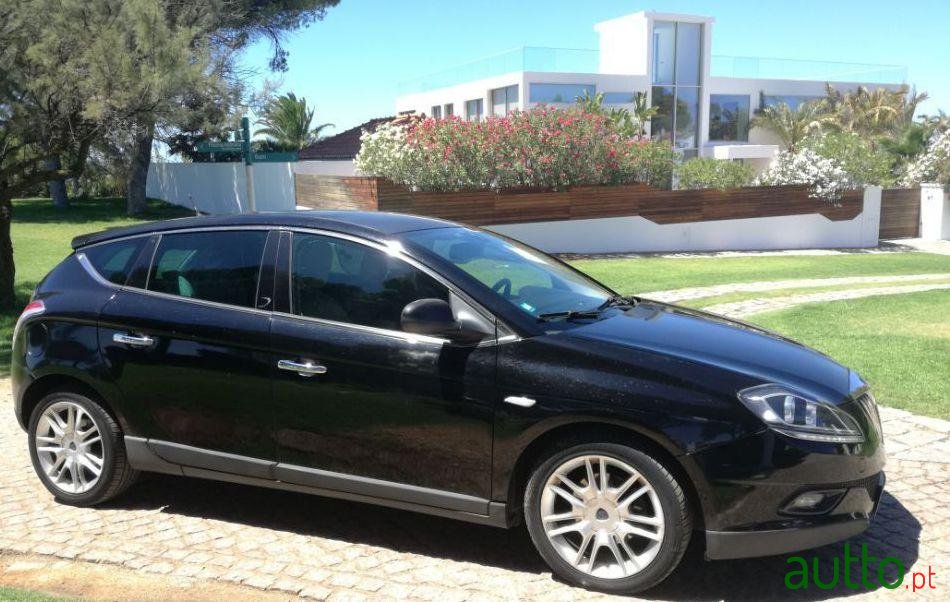 2009' Lancia Delta 1.6 M-Jet photo #2