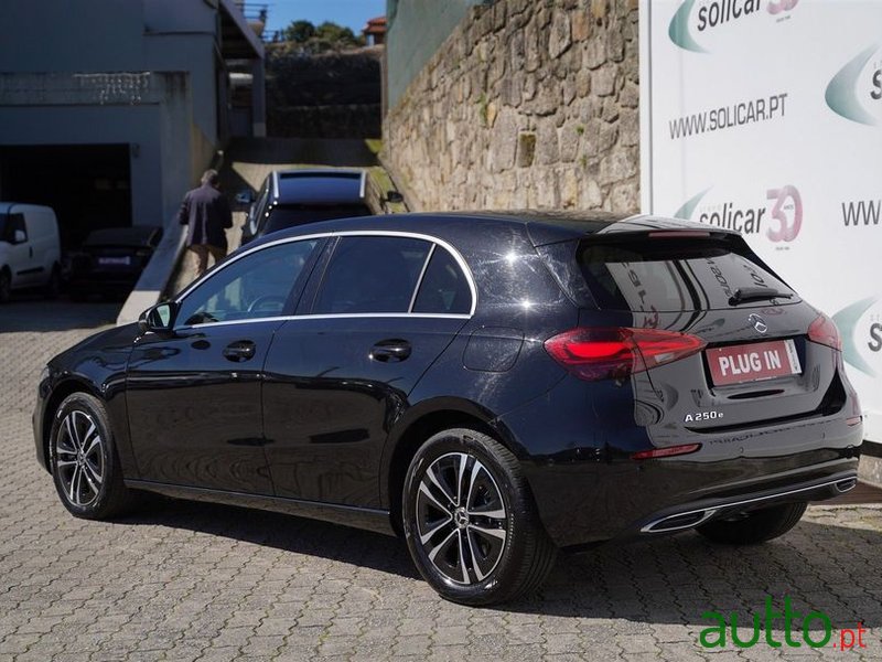 2024' Mercedes-Benz Classe A E photo #2