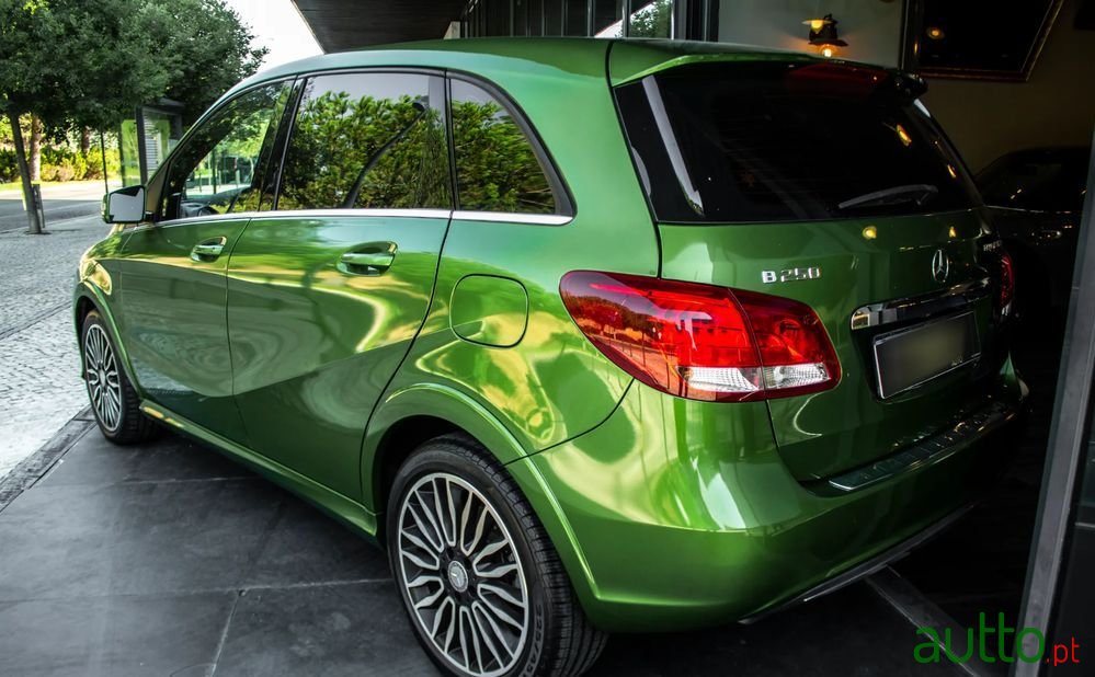 2017' Mercedes-Benz Classe B photo #6