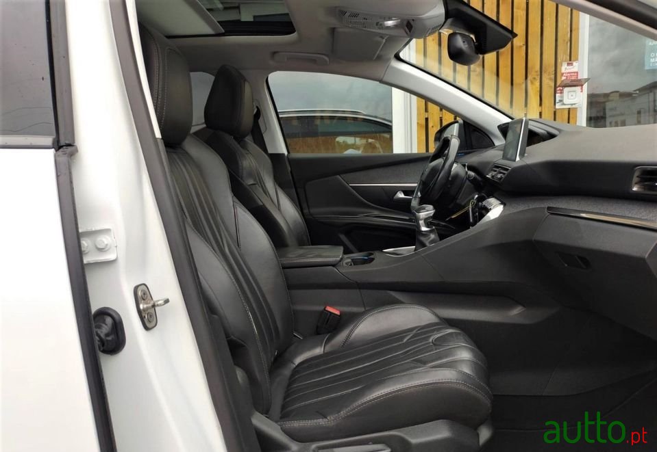 2017' Peugeot 3008 photo #4