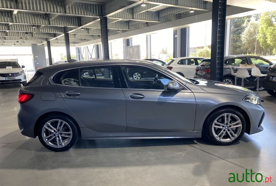 2022' BMW 116 photo #4