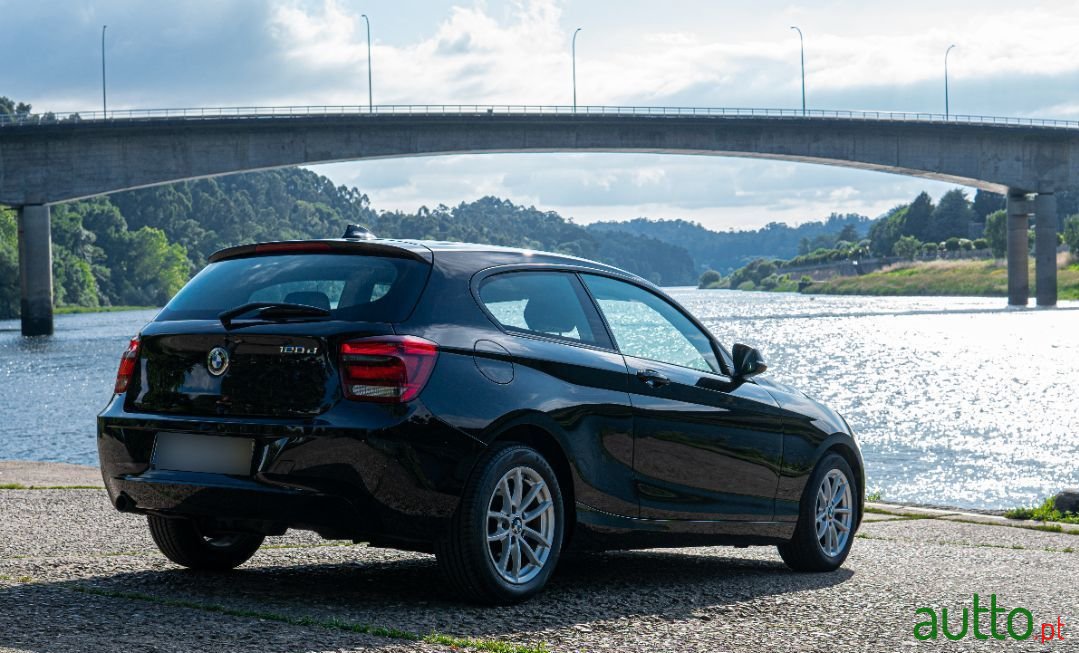 2013' BMW 120 photo #6