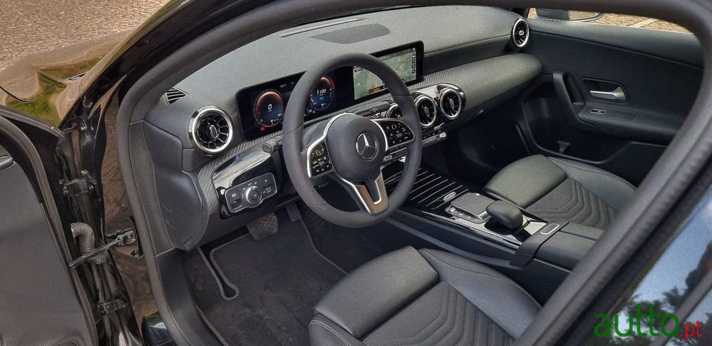 2021' Mercedes-Benz Classe A E Style Plus photo #5