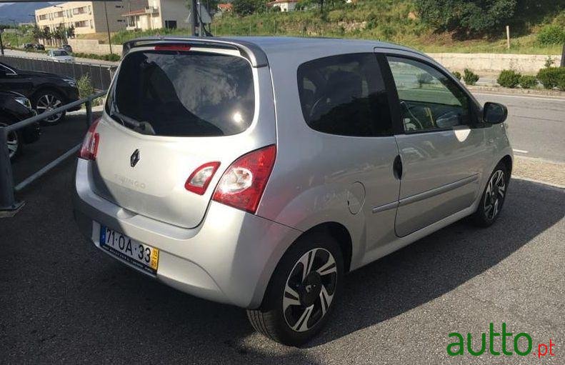 2013' Renault Twingo 1.5 Dci Dynamique S photo #2