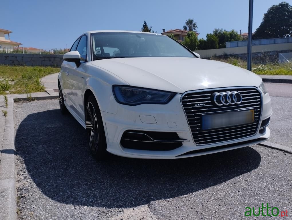 2015' Audi A3 Sportback photo #3