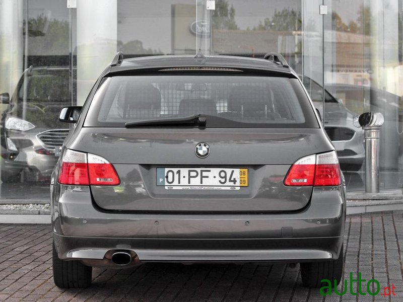 2008' BMW 520 photo #3