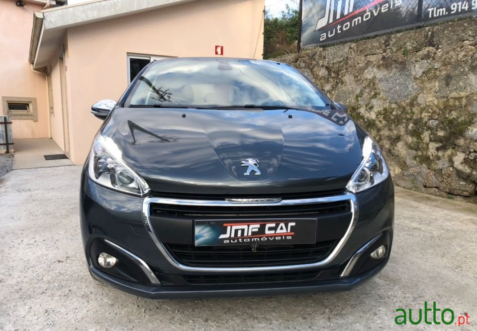 2017' Peugeot 208 photo #3