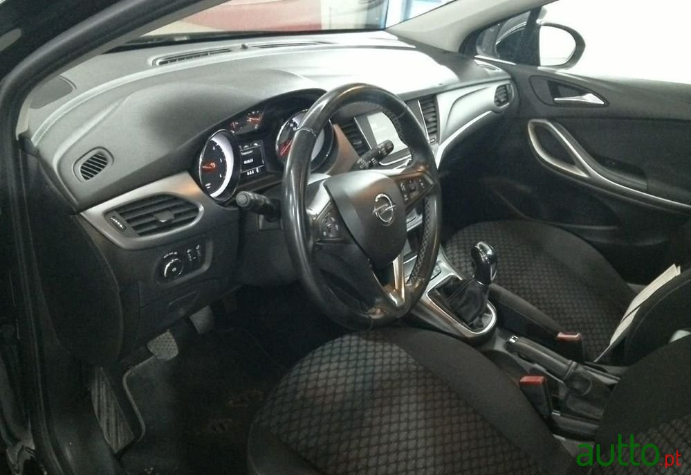 2019' Opel Astra Sports Tourer photo #3