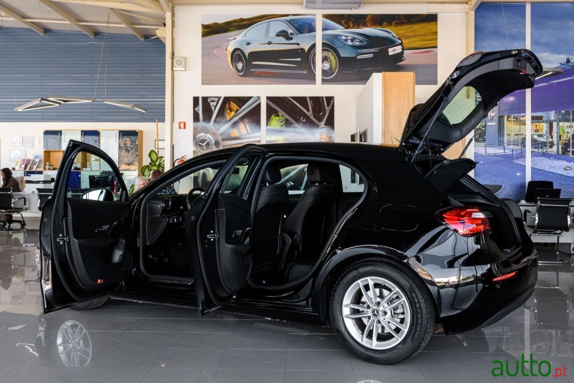 2020' Mercedes-Benz A-160 photo #4